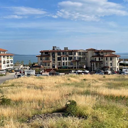 Апартамент В Сарафово Appartement Burgas Stad Buitenkant foto