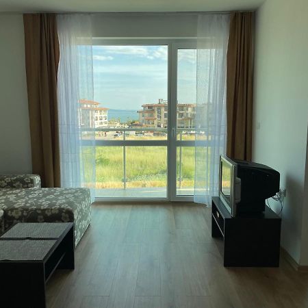 Апартамент В Сарафово Appartement Burgas Stad Buitenkant foto