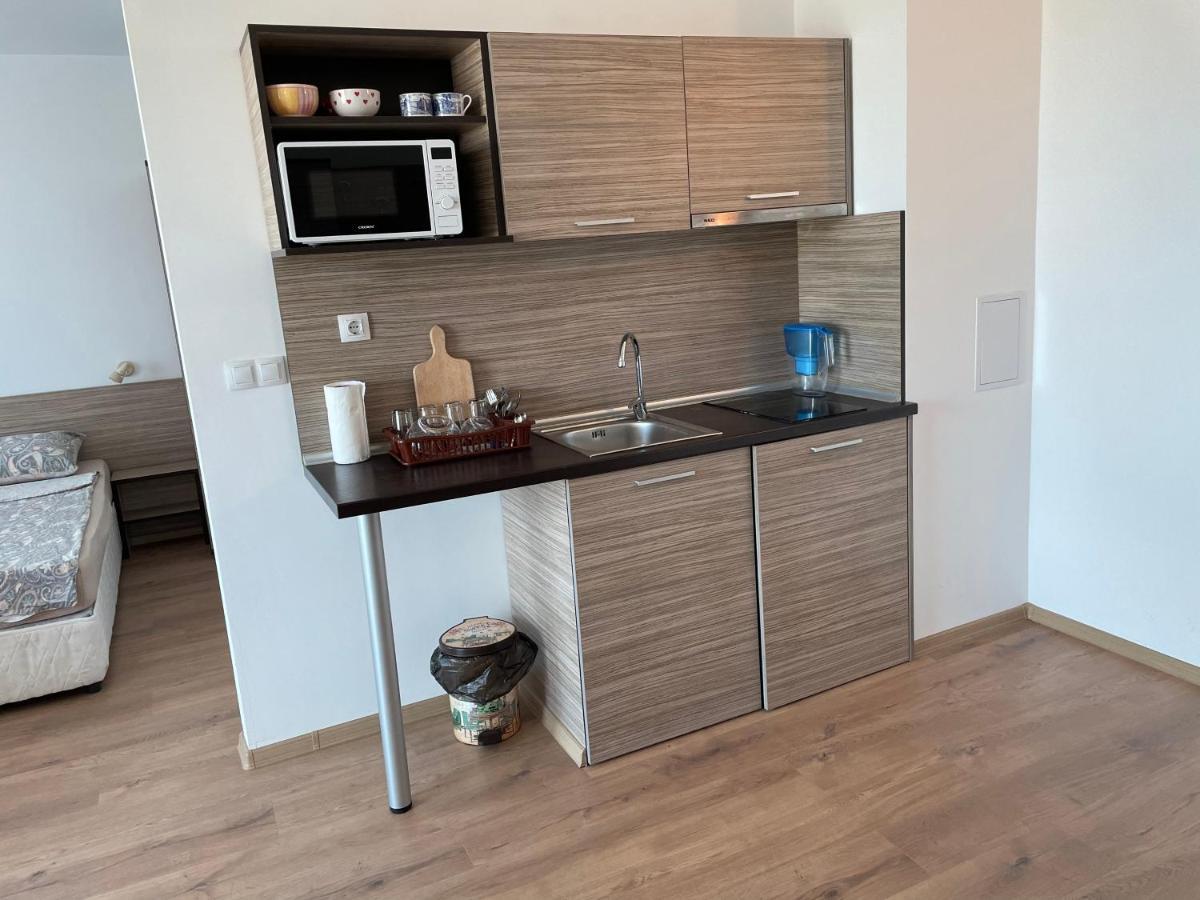Апартамент В Сарафово Appartement Burgas Stad Buitenkant foto