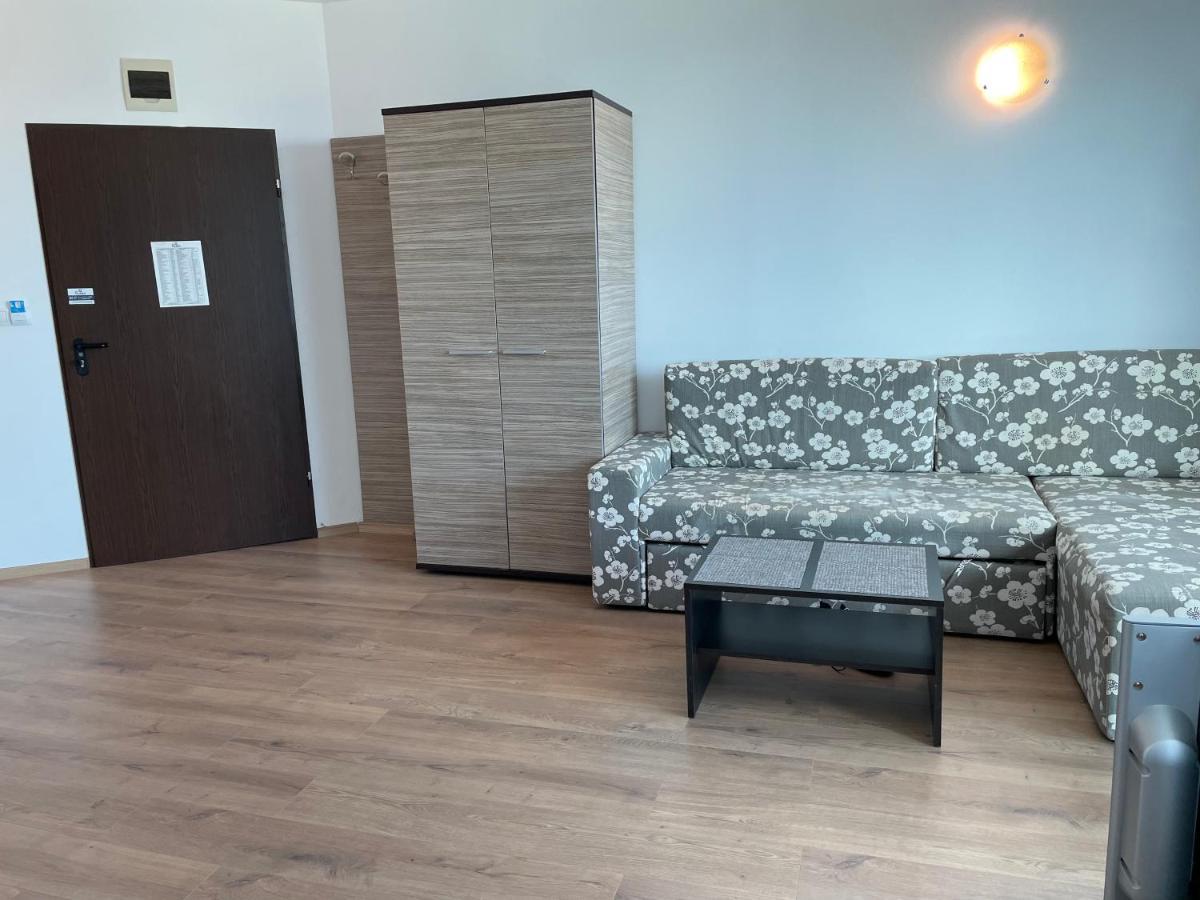 Апартамент В Сарафово Appartement Burgas Stad Buitenkant foto