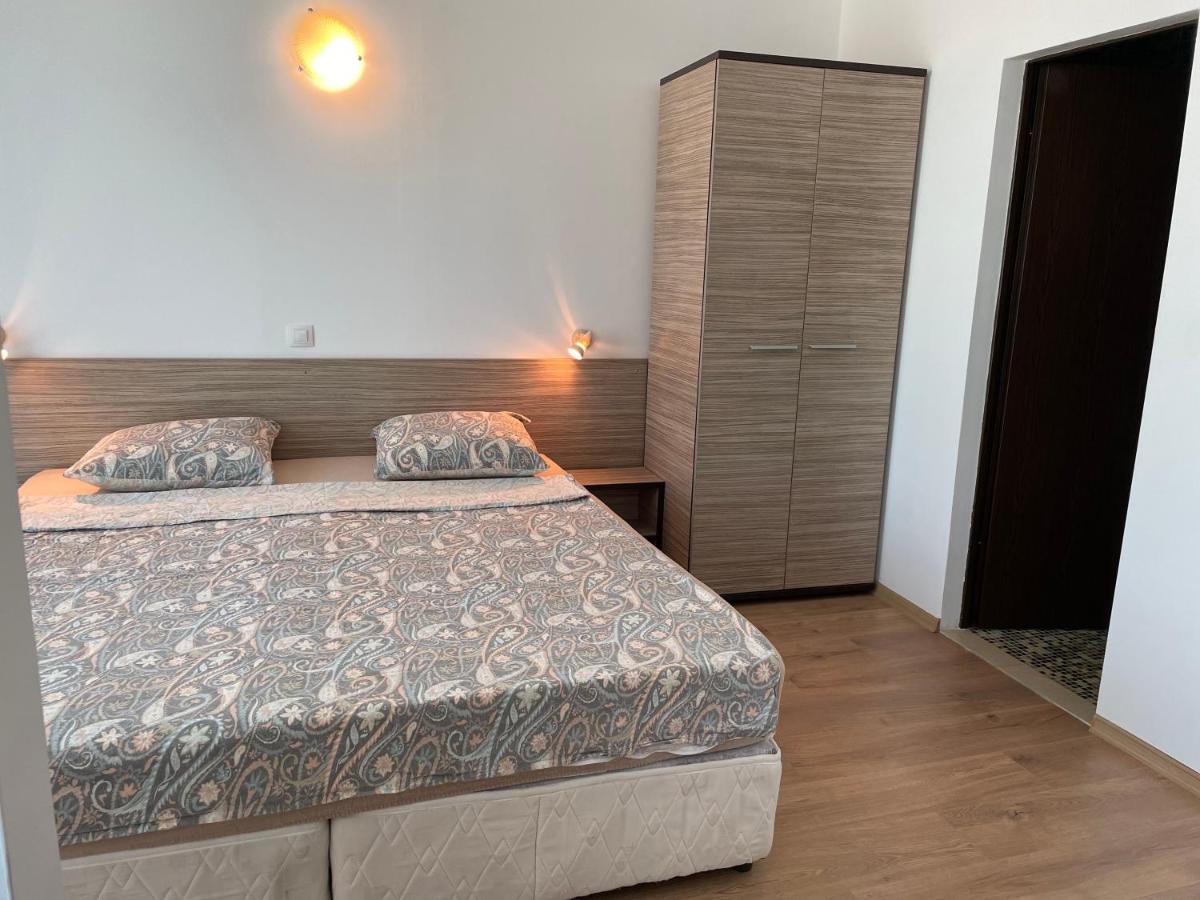Апартамент В Сарафово Appartement Burgas Stad Buitenkant foto