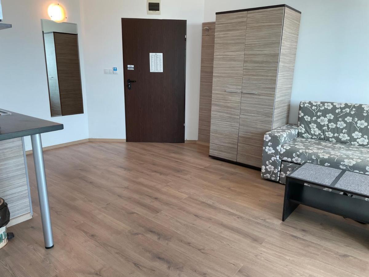 Апартамент В Сарафово Appartement Burgas Stad Buitenkant foto